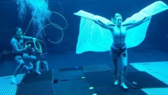 Новое фото со съемочной площадки «Аватар 2» показывает закулисную работу под водой