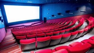 Warner вернётся к премьерам в кинотеатрах в 2022 году